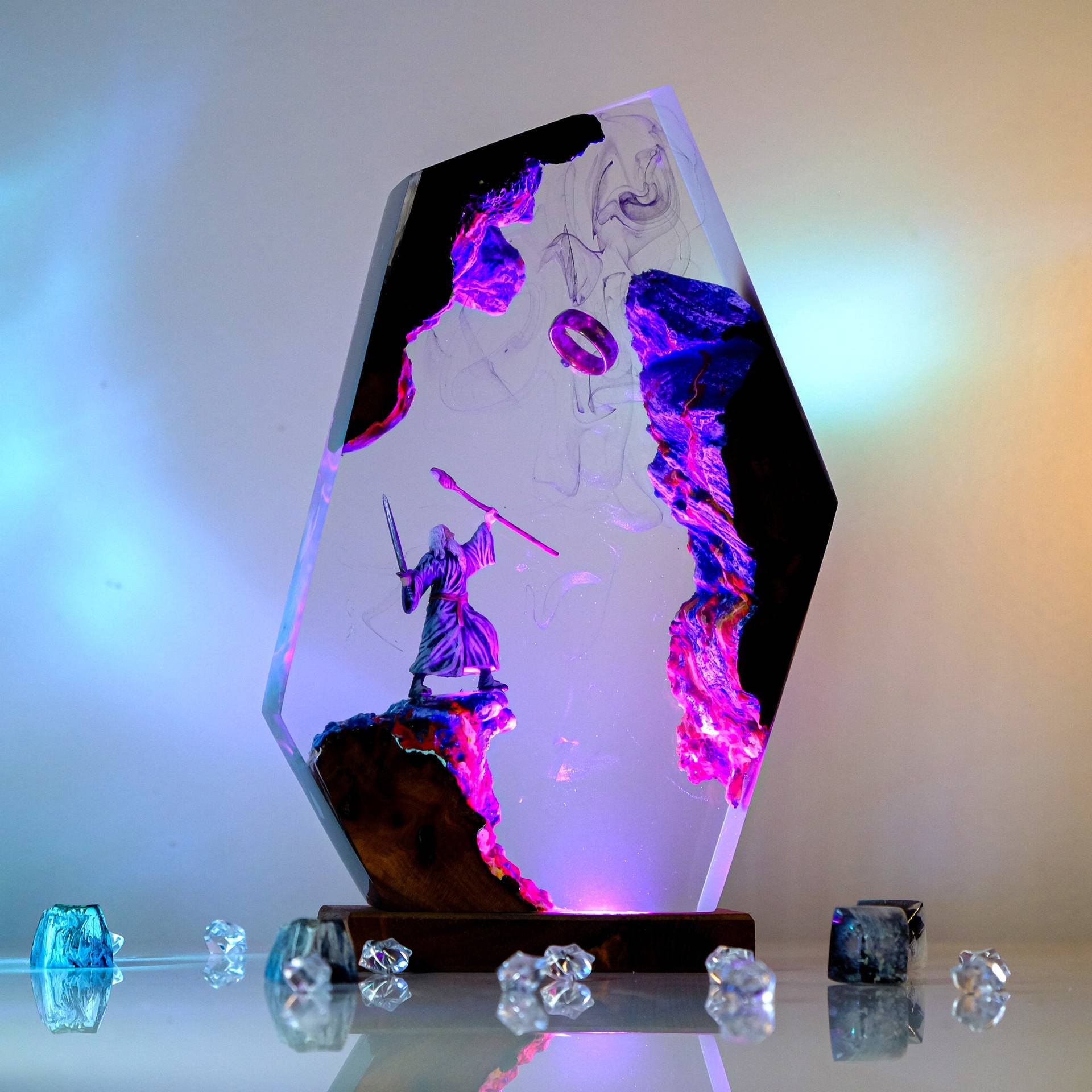 Movie Scence Figure Table Resi - огляд і ціна Desk Setup Decor