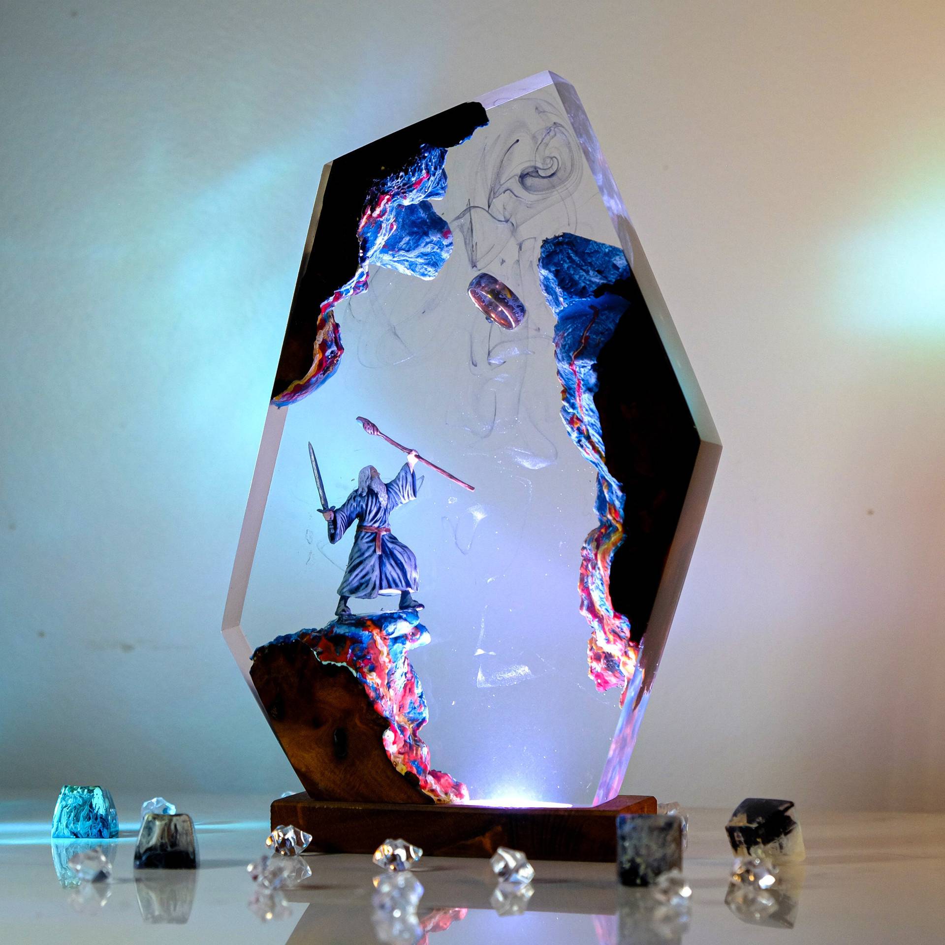 Movie Scence Figure Table Resi - огляд і ціна Desk Setup Decor