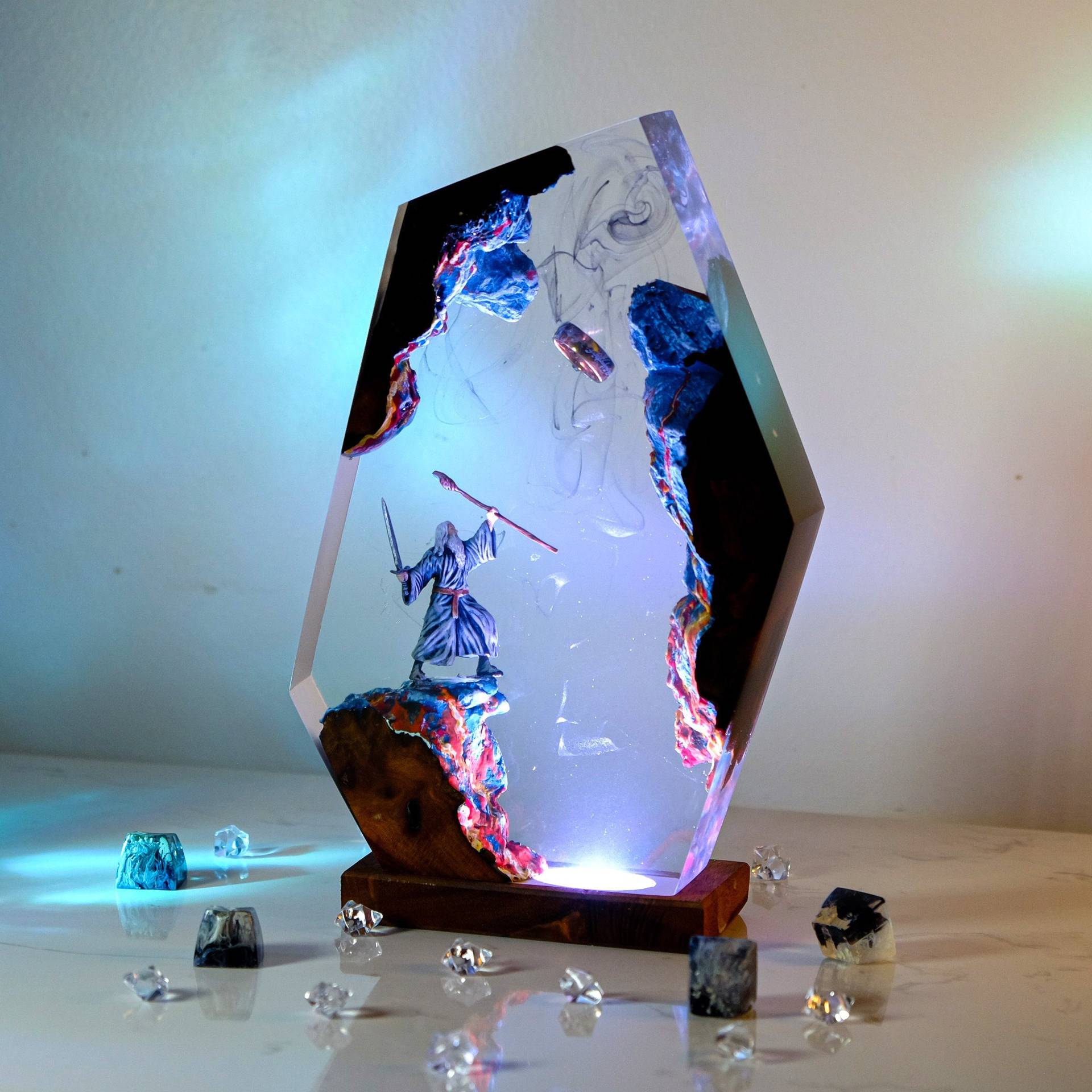 Movie Scence Figure Table Resi - огляд і ціна Desk Setup Decor
